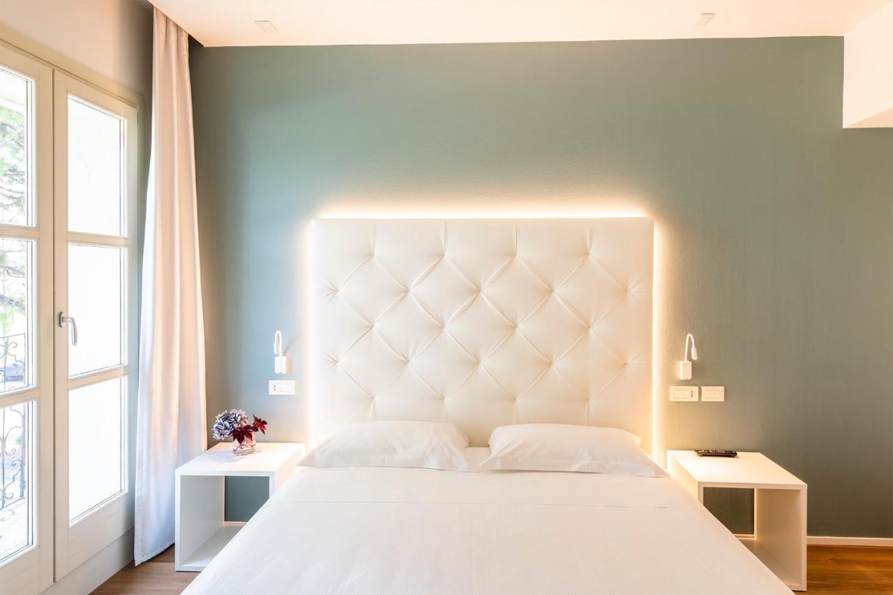 Hotel Villa I Pini Мало Экстерьер фото