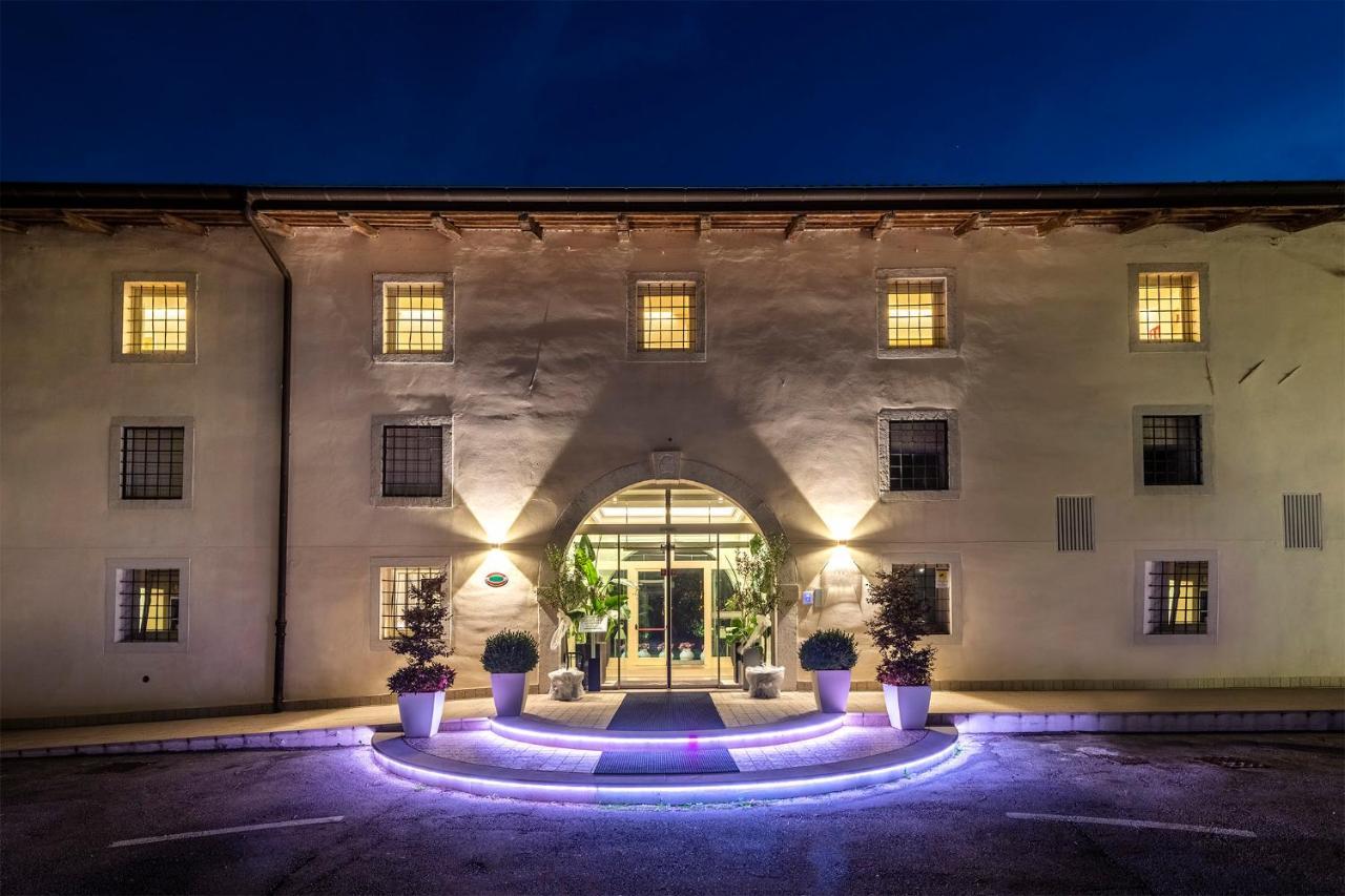 Hotel Villa I Pini Мало Экстерьер фото